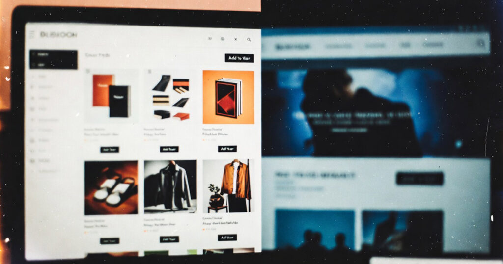 Comparaison site vitrine et boutique e-commerce sur deux écrans