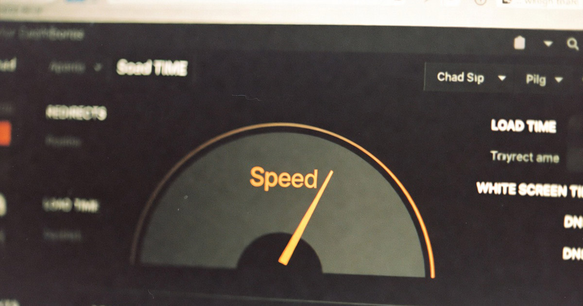 Interface WordPress avec indicateur de performance vitesse sur fond sombre